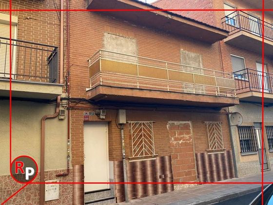 Foto 1 de Casa adosada en venta en Centro - San Fernando de Henares de 3 habitaciones con terraza y calefacción