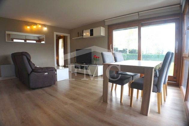 Foto 2 de Venta de piso en calle Du Puigmal de 3 habitaciones con jardín y calefacción