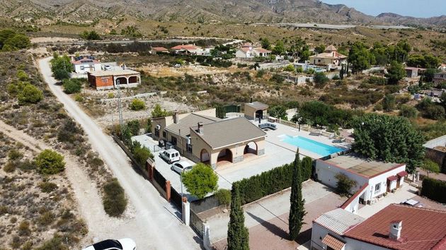 Foto 1 de Venta de chalet en calle Partida Lomas Gp de 4 habitaciones con terraza y piscina