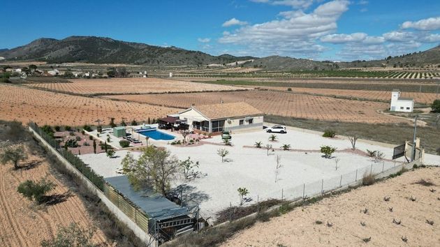 Foto 1 de Casa rural en venda a calle Paraje del Altico de 4 habitacions amb terrassa i piscina