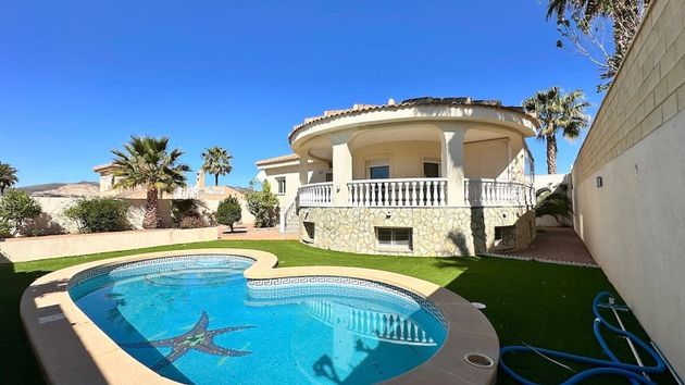 Foto 2 de Xalet en venda a avenida De Castellón de 5 habitacions amb terrassa i piscina