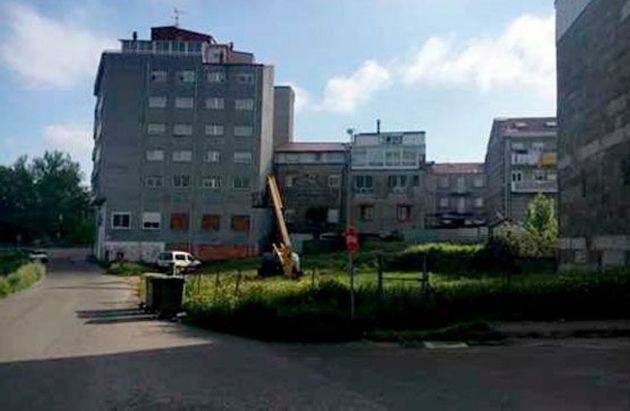 Foto 1 de Venta de terreno en avenida De Pontevedra de 2211 m²