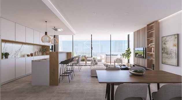 Foto 2 de Ático en venta en urbanización Altos de Estepona de 3 habitaciones con terraza y piscina