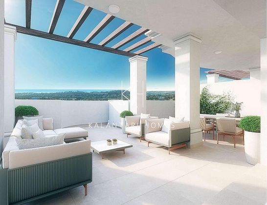 Foto 1 de Pis en venda a urbanización Nueva Andalucia K de 3 habitacions amb terrassa i piscina