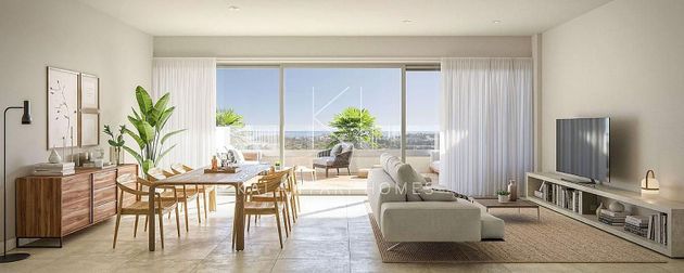 Foto 2 de Venta de piso en urbanización Sup H Estepona Málaga Españ de 3 habitaciones con terraza y piscina