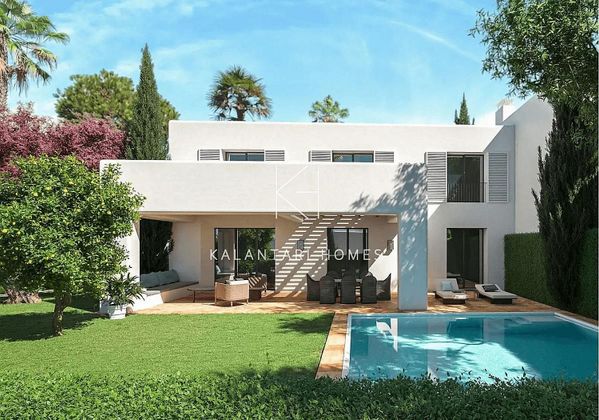 Foto 2 de Casa en venda a urbanización Sotogrande de 3 habitacions amb terrassa i piscina