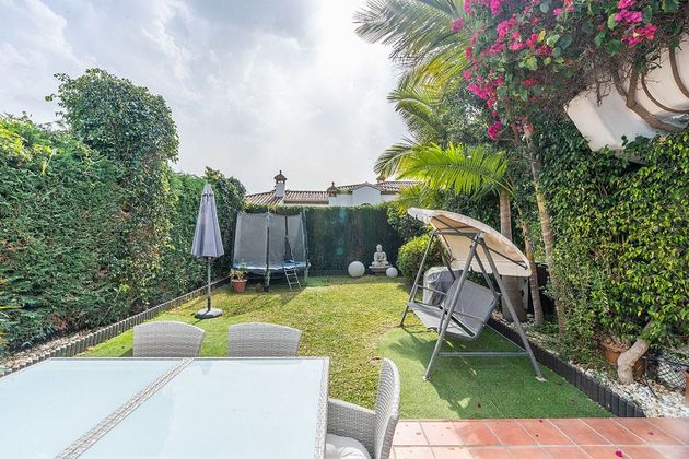 Foto 1 de Casa adossada en venda a Los Monteros - Bahía de Marbella de 3 habitacions amb terrassa i piscina