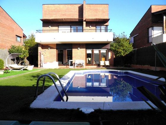 Foto 1 de Casa adossada en venda a Vidreres de 3 habitacions amb terrassa i piscina
