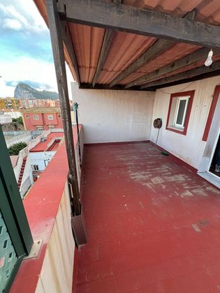 Foto 1 de Venta de casa en La Línea de la Concepción ciudad de 2 habitaciones con terraza