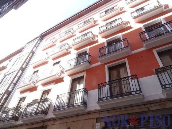 Foto 2 de Piso en venta en Casco Viejo de 4 habitaciones con balcón y ascensor