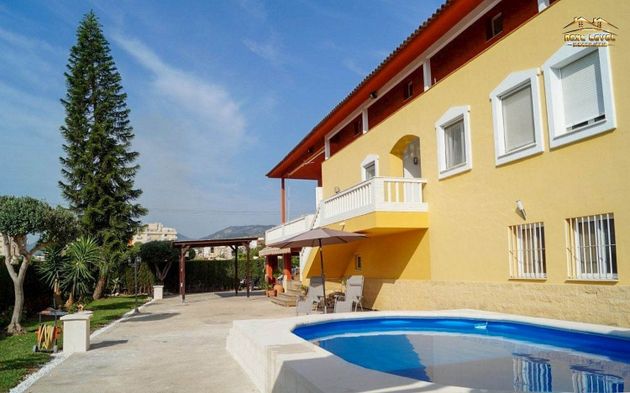 Foto 1 de Casa en venta en Oliva pueblo de 7 habitaciones con terraza y piscina