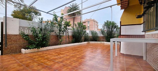 Foto 2 de Casa en lloguer a Bernabéu - Santa Pola Este de 3 habitacions amb terrassa i garatge