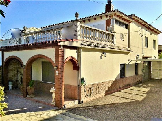 Foto 1 de Casa adossada en venda a Regueral - Prat d'en Forés de 4 habitacions amb piscina i jardí