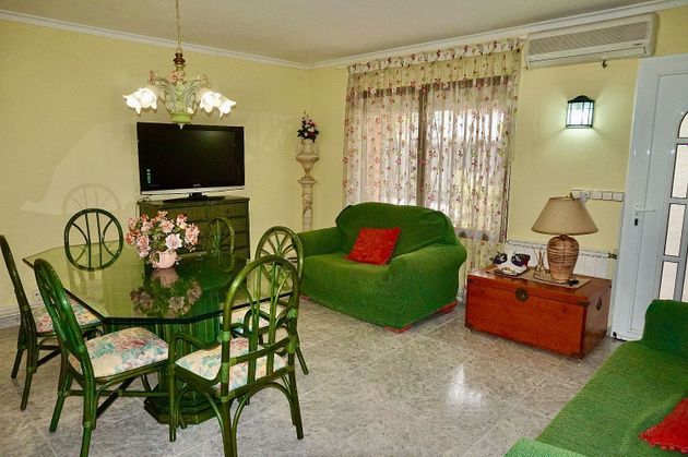 Foto 2 de Casa adossada en venda a Regueral - Prat d'en Forés de 4 habitacions amb piscina i jardí
