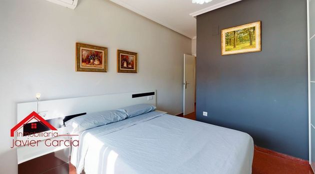Foto 1 de Venta de piso en Villafranca de los Barros de 4 habitaciones con garaje y aire acondicionado