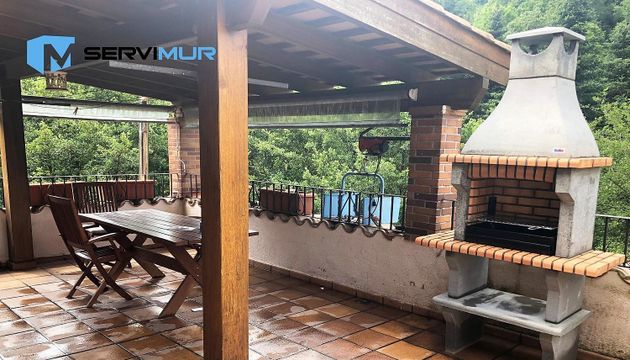 Foto 1 de Casa en venta en Espinelves de 6 habitaciones con terraza y jardín