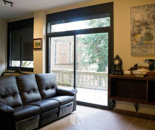Foto 2 de Alquiler de piso en Sant Julià de Vilatorta de 3 habitaciones con terraza y muebles