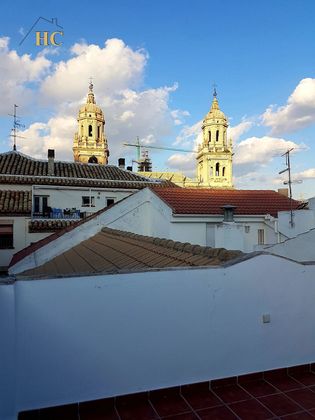 Foto 1 de Casa adossada en venda a San Felipe - El Almendral - La Merced de 6 habitacions amb terrassa i balcó
