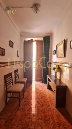 Foto 2 de Casa adosada en venta en Fuerte del Rey de 5 habitaciones con terraza