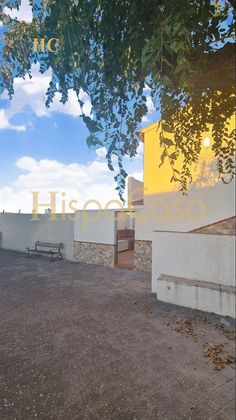 Foto 1 de Xalet en venda a Fuerte del Rey de 3 habitacions amb terrassa i mobles