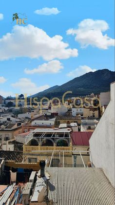 Foto 1 de Casa adossada en venda a San Felipe - El Almendral - La Merced de 4 habitacions amb terrassa i balcó