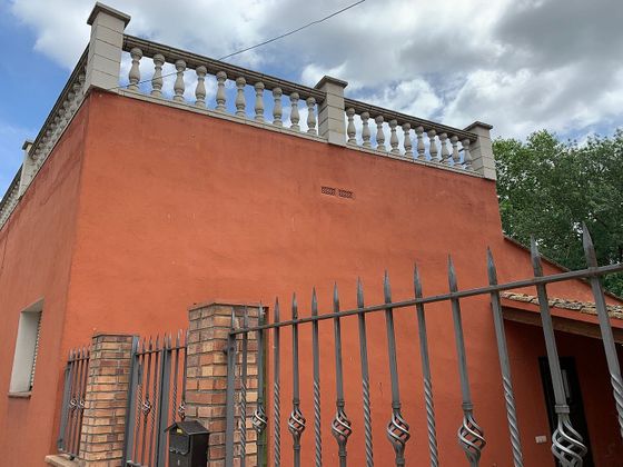 Foto 2 de Casa en venda a calle Girona de 4 habitacions amb terrassa i jardí
