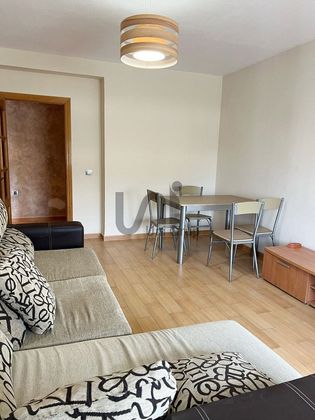 Foto 1 de Piso en alquiler en Camí Real de 3 habitaciones con muebles y balcón