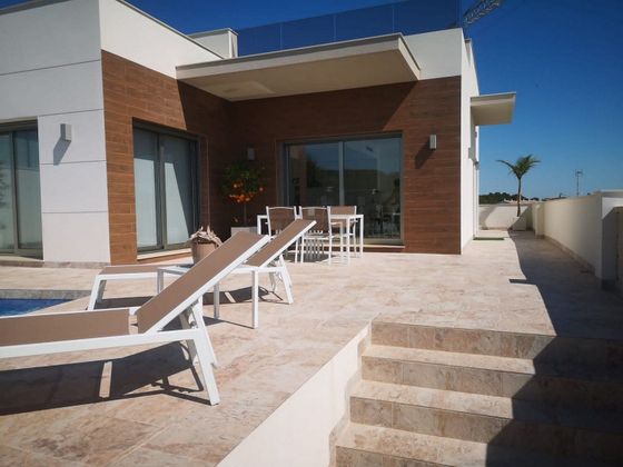 Foto 2 de Venta de chalet en San Miguel de Salinas de 3 habitaciones con terraza y piscina