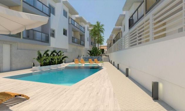 Foto 1 de Casa en venda a Benijófar de 3 habitacions amb terrassa i piscina