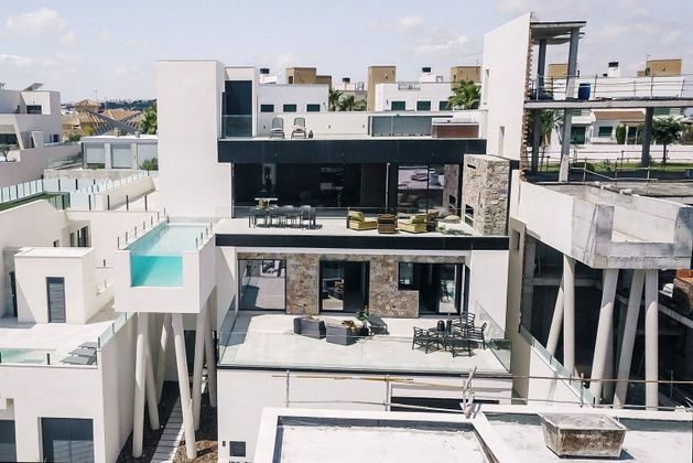 Foto 1 de Chalet en venta en Ciudad Quesada de 3 habitaciones con terraza y piscina