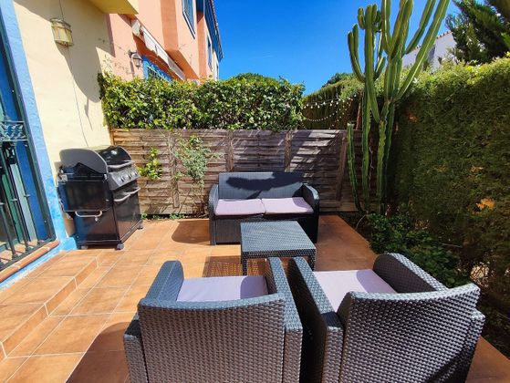 Foto 2 de Casa en venta en calle De Manilva de 3 habitaciones con terraza y piscina