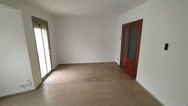 Foto 2 de Venta de piso en calle Hugo Bacharach de 2 habitaciones con balcón y ascensor