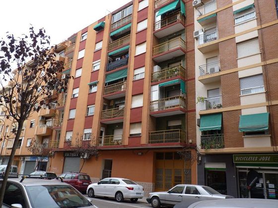 Foto 1 de Pis en venda a carretera * Okupado Ilegal *Carretera Barcelona de 4 habitacions amb balcó i ascensor