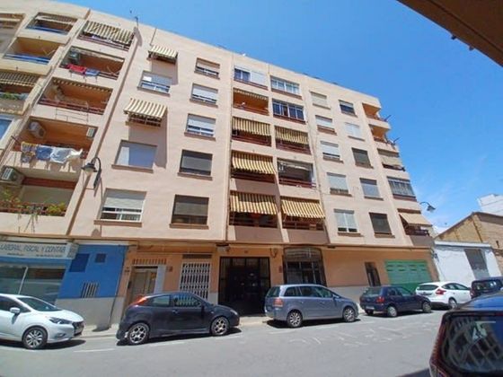 Foto 1 de Local en venda a calle Mariano Benlliure de 115 m²
