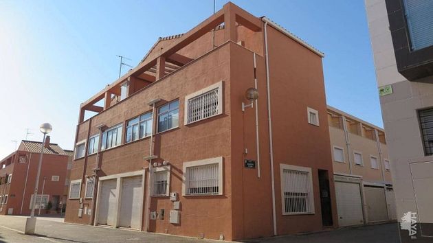 Foto 1 de Casa adossada en venda a calle Ruperto Chapi de 3 habitacions amb terrassa