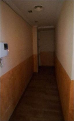Foto 2 de Venta de piso en calle De Francesc Cubells de 3 habitaciones con balcón y calefacción