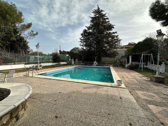 Foto 1 de Xalet en venda a Úbeda de 6 habitacions amb piscina i jardí