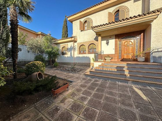 Foto 2 de Xalet en venda a Linares de 5 habitacions amb terrassa i piscina