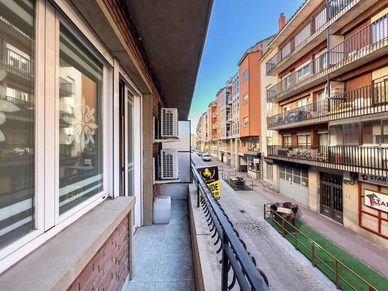 Foto 2 de Venta de piso en Centro - Ávila de 4 habitaciones con terraza y garaje