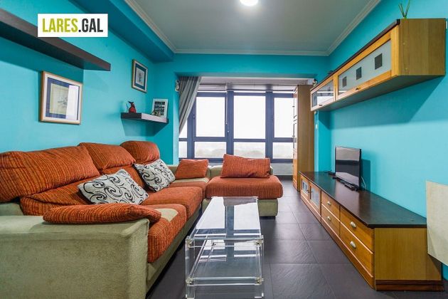 Foto 1 de Dúplex en venda a Cangas de 4 habitacions amb terrassa i balcó