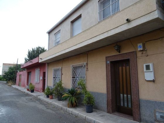 Foto 2 de Casa adossada en venda a Barriomar de 3 habitacions amb terrassa i garatge