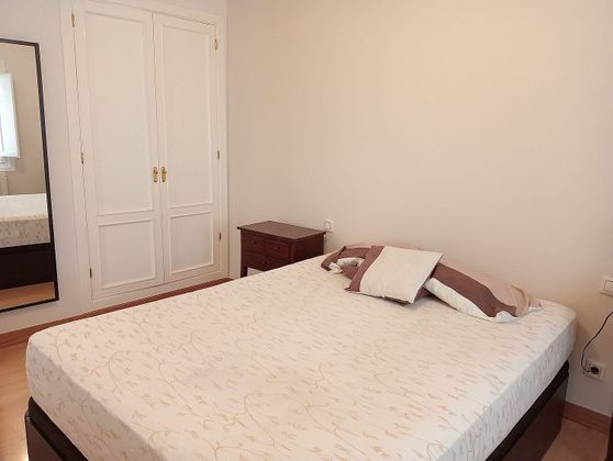 Foto 1 de Piso en alquiler en Plaza Mayor - San Agustín de 2 habitaciones con muebles y calefacción