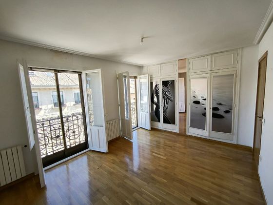Foto 1 de Piso en venta en Centro - Segovia de 4 habitaciones con terraza y balcón