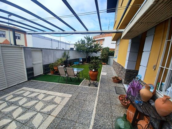 Foto 2 de Casa adossada en venda a Arco Norte - Avda. España de 4 habitacions amb terrassa i piscina