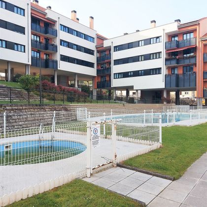 Foto 2 de Àtic en venda a Ceares de 3 habitacions amb terrassa i piscina