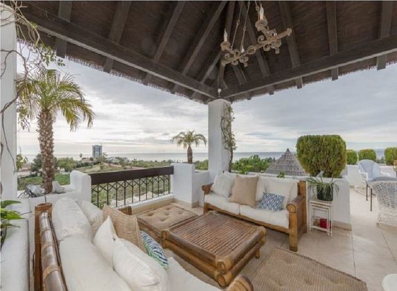 Foto 2 de Ático en venta en Río Real de 3 habitaciones con terraza y garaje