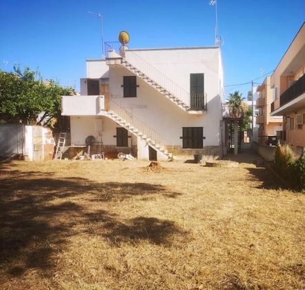 Foto 1 de Venta de chalet en Can Pastilla - Les Meravelles - S'Arenal de 4 habitaciones con terraza y jardín