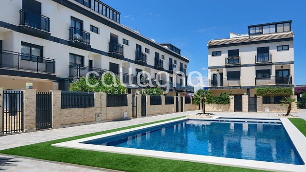 Foto 2 de Casa en venda a Zona Pueblo de 3 habitacions amb terrassa i piscina