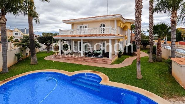 Foto 1 de Venta de chalet en Montealegre de 4 habitaciones con terraza y piscina