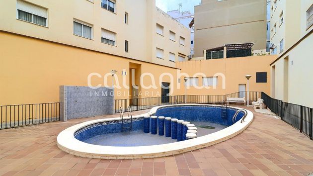 Foto 1 de Venta de piso en Silla de 2 habitaciones con terraza y piscina